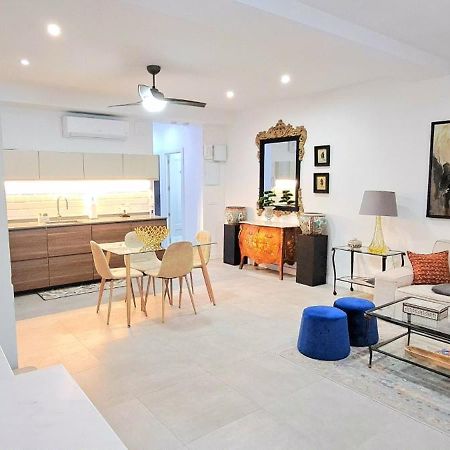 バレンシアNew! Renovated, Centrally Located, Private Entrance, Terraceアパートメント エクステリア 写真