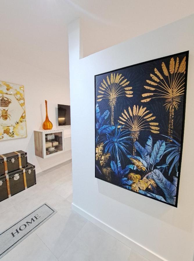 バレンシアNew! Renovated, Centrally Located, Private Entrance, Terraceアパートメント エクステリア 写真